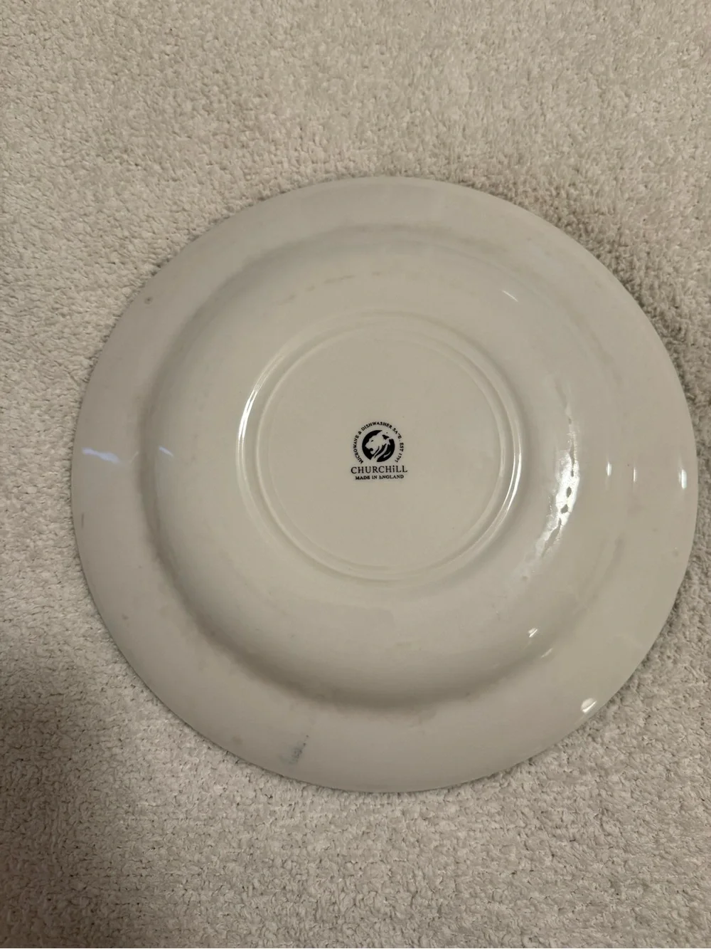 Vintage Churchill England 10 1/4” dinner plate - Blue Willow Pattern